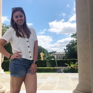 Meet your Posher, Kara